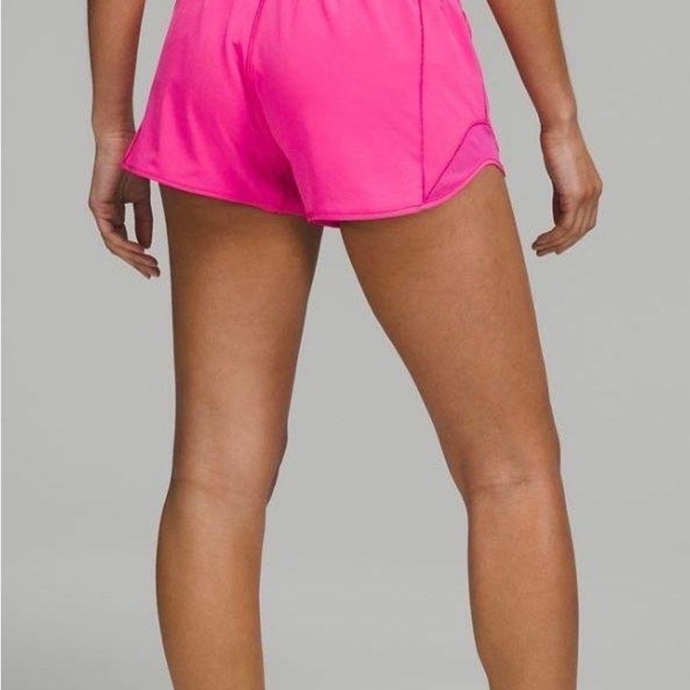Lululemon Hotty Hots 2.5” - Picture 2 of 6